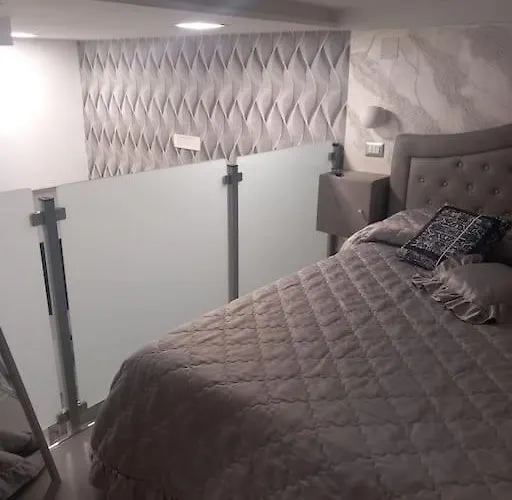 Station - Self Checkin